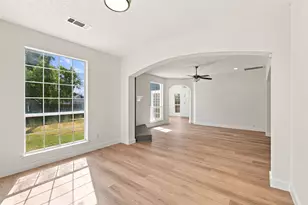 2124 Newport Dr, Flower Mound, TX 75028 - Photo 8