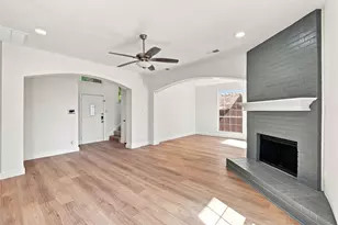 2124 Newport Dr, Flower Mound, TX 75028 - Photo 6