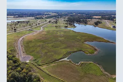 527 Lakeshore Terrace, Windom, TX 75492 - Photo 16