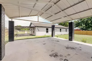 208 Ponderosa Ln, Burleson, TX 76028 - Photo 18