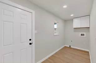 208 Ponderosa Ln, Burleson, TX 76028 - Photo 10