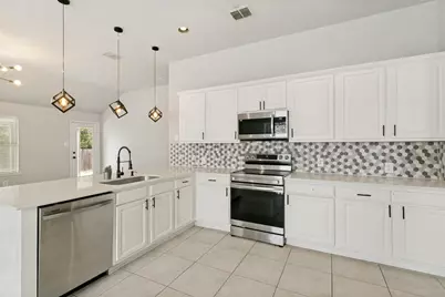 429 Angler Drive, Crowley, TX 76036 - Photo 4