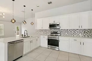 429 Angler Dr, Crowley, TX 76036 - Photo 4