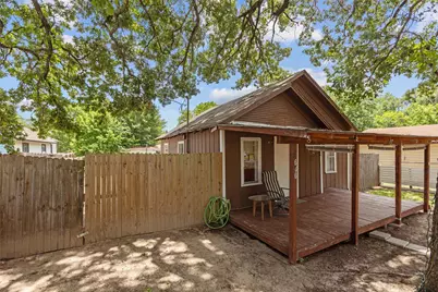 606 N Needmore Street, Athens, TX 75751 - Photo 2