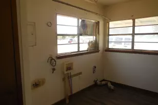 502 Travis St, Ranger, TX 76470 - Photo 6