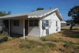 502 Travis St, Ranger, TX 76470 - Photo 2