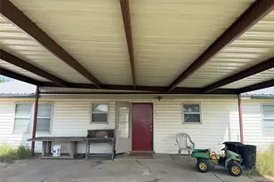 913 County Rd 1003A, Godley, TX 76044 - Photo 14