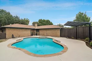 2404 Kimberly Ln, Plano, TX 75075 - Photo 2