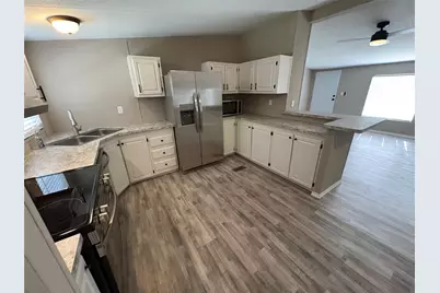 111 Shady Springs Drive, Bridgeport, TX 76426 - Photo 14