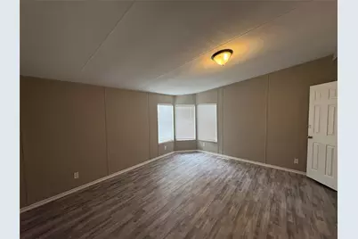 111 Shady Springs Drive, Bridgeport, TX 76426 - Photo 16