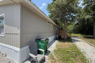 111 Shady Springs Dr, Bridgeport, TX 76426 - Photo 6