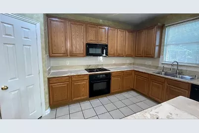 720 Candle Meadow Boulevard, DeSoto, TX 75115 - Photo 6