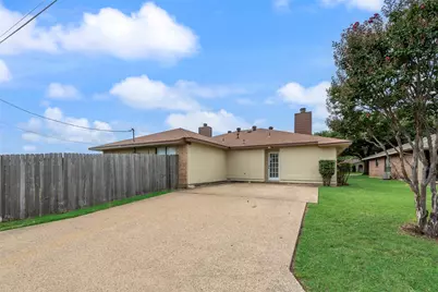 215/217 Silver Creek Drive, Duncanville, TX 75137 - Photo 32
