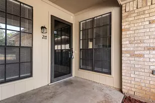 215/217 Silver Creek Dr, Duncanville, TX 75137 - Photo 2