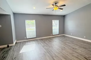 4817 Sprucewood Ln, Garland, TX 75044 - Photo 4