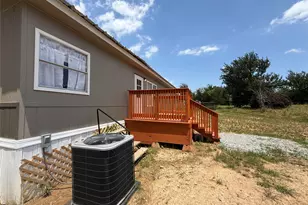122 Little Vly Dr, Bridgeport, TX 76426 - Photo 4