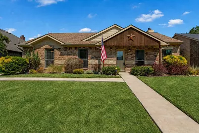 8825 Davis Street, Rowlett, TX 75088 - Photo 2