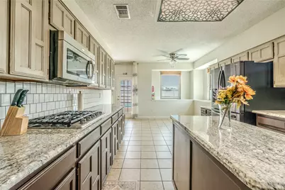 6802 Silver Lake Drive, Rowlett, TX 75089 - Photo 8