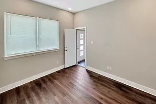 324 Feliks Gwozdz Pl, Fort Worth, TX 76104 - Photo 8