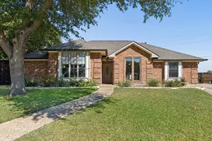 1015 Sandy Creek Dr, Allen, TX 75002 - Photo 2