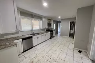 4340 Cummings Dr, North Richland Hills, TX 76180 - Photo 4