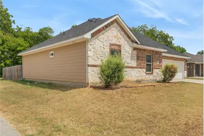 601 E Jefferson Street, Waxahachie, TX 75165 - Photo 2