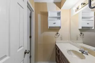 10505 Oak Creek Dr, Greenville, TX 75402 - Photo 20
