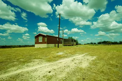 131 Clover Court, Hubbard, TX 76648 - Photo 2