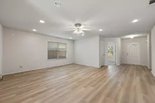 9917 Blue Bell Dr, Fort Worth, TX 76108 - Photo 8