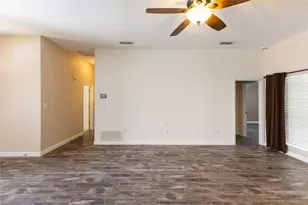 3904 Santa Cruz St, Granbury, TX 76049 - Photo 18