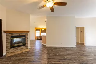3904 Santa Cruz St, Granbury, TX 76049 - Photo 8
