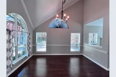 2634 Lakeforest Court, Dallas, TX 75214 - Photo 4