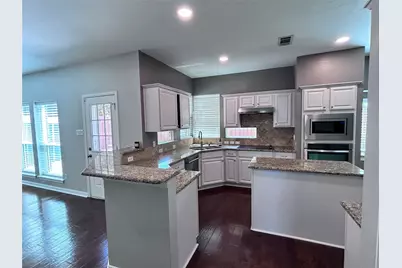 2634 Lakeforest Court, Dallas, TX 75214 - Photo 12