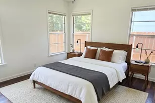 2911 Hedgerow Dr, Dallas, TX 75235 - Photo 8