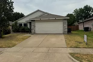 2720 Cedar Crest Dr, Little Elm, TX 75068 - Photo 2
