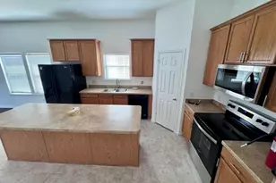 1613 Castle Creek Dr, Little Elm, TX 75068 - Photo 6