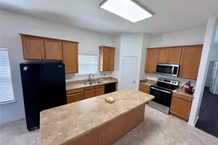 1613 Castle Creek Dr, Little Elm, TX 75068 - Photo 10