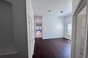 1613 Castle Creek Dr, Little Elm, TX 75068 - Photo 2