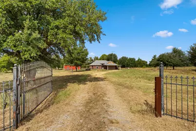 3016 County Road 4405, Commerce, TX 75428 - Photo 2