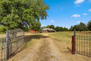 3016 Co Rd 4405, Commerce, TX 75428 - Photo 2