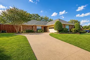 5405 Blue Cove Dr, Garland, TX 75043 - Photo 2