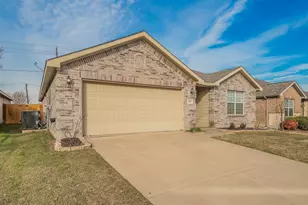10541 Rising Knoll Ln, Fort Worth, TX 76131 - Photo 2