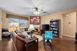 615 Rosarita Rd, Arlington, TX 76002 - Photo 4