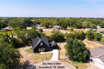 201 Man-O-War, Groesbeck, TX 76642 - Photo 2