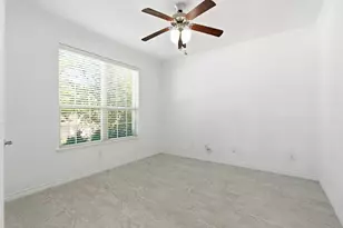 11300 Hubbard Creek Dr, Frisco, TX 75036 - Photo 6