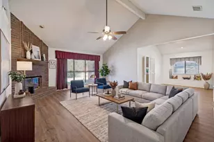 821 Creek Valley Rd, Mesquite, TX 75181 - Photo 4