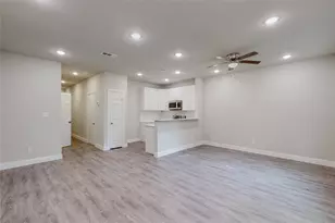 618 W Sears St, Denison, TX 75020 - Photo 10