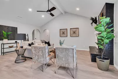 305 Northglen Drive, Hurst, TX 76054 - Photo 4