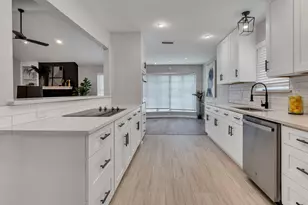 305 Northglen Dr, Hurst, TX 76054 - Photo 10