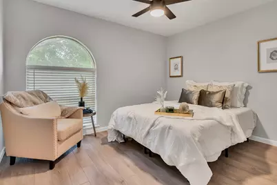 305 Northglen Drive, Hurst, TX 76054 - Photo 18